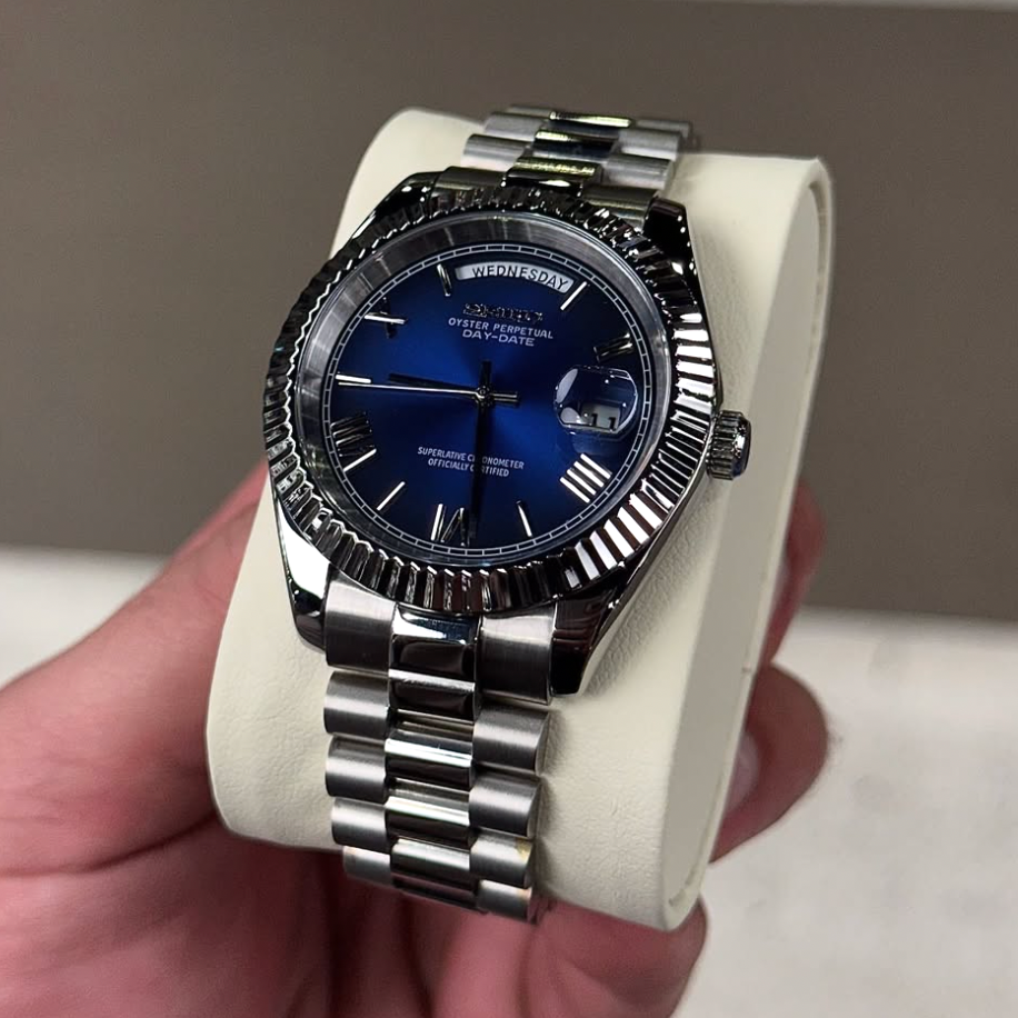 MONTURE® Midnight Aura Roman Dial