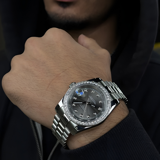 MONTURE® Moonstone Diamond Dial